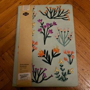 BRAND NEW DENIK BRAND FLORAL EMBROIDERED BLOOMS JOURNAL / DIARY